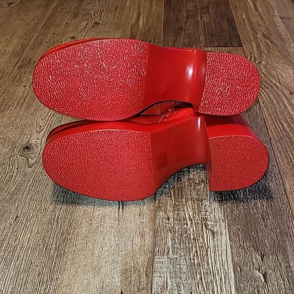 Red GoGo Platform Boots Women's Size 11 - Picture 3 of 11